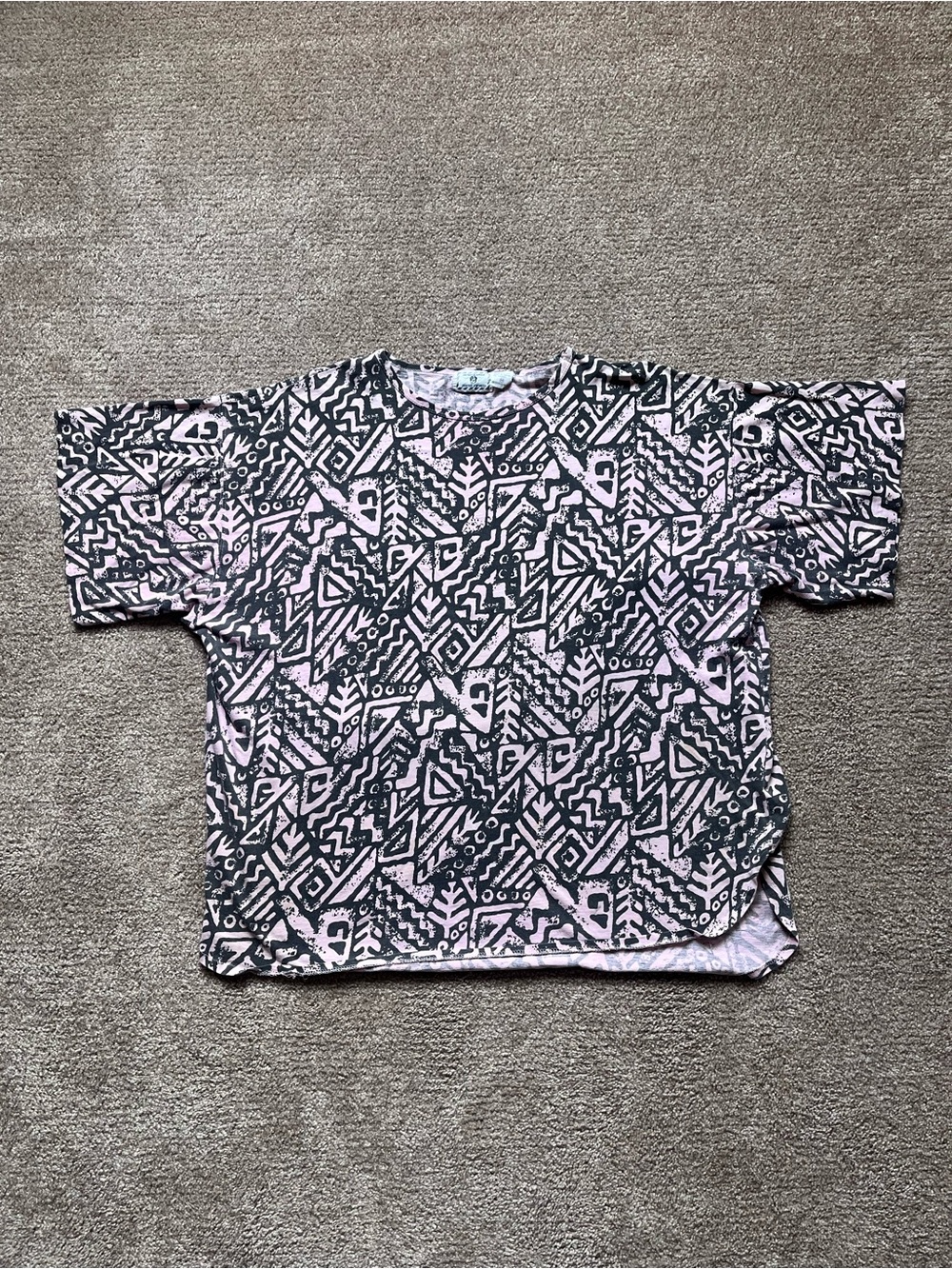 VTG 80’s Abstract Tribal Print Pink Surfwear Tee